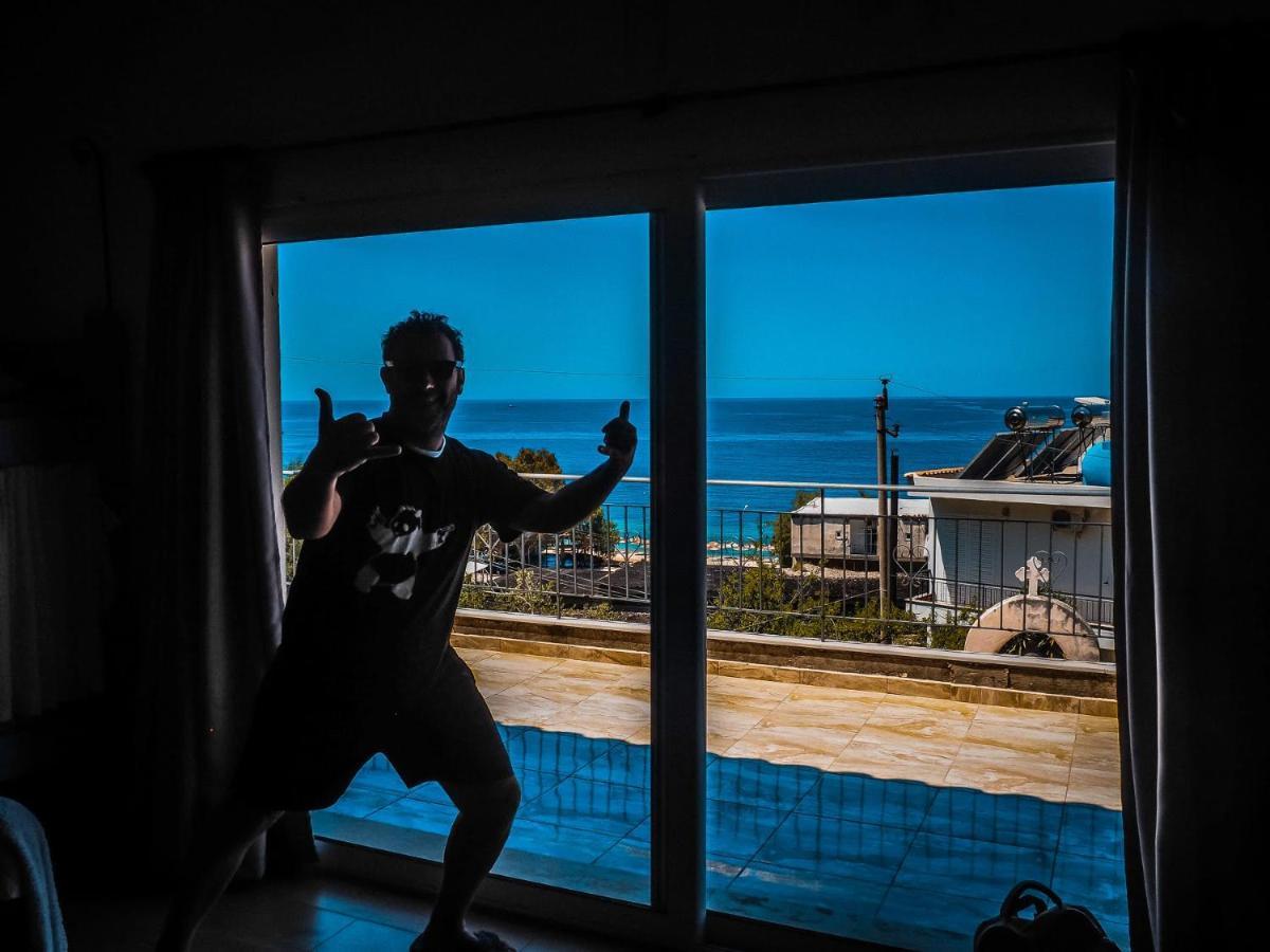Sun Bakers Hostel Himare Bagian luar foto